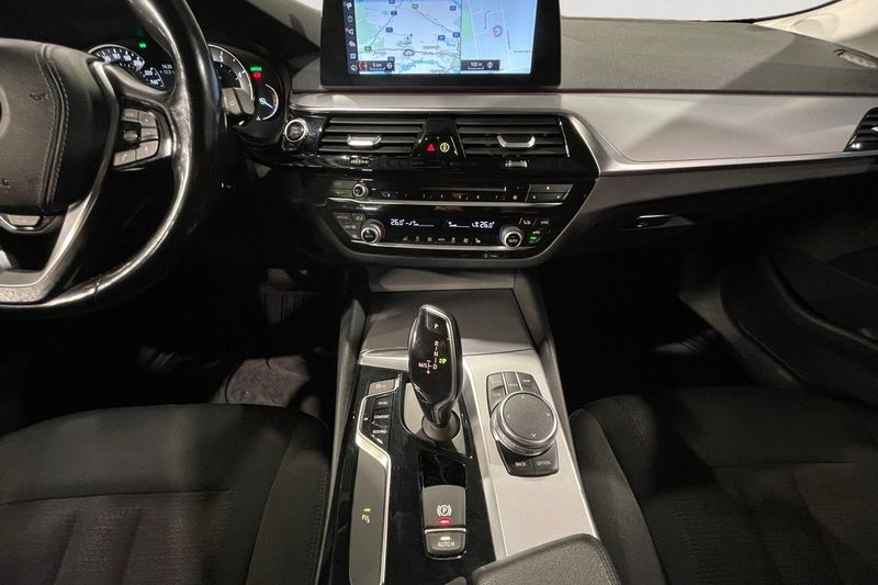 BMW 520 bild 12