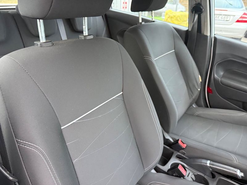 Ford Fiesta bild 8