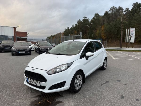 Ford Fiesta 1.5 TDCi 95hk Trend Nybesiktigad Välvårdad Euro 6 - 2017