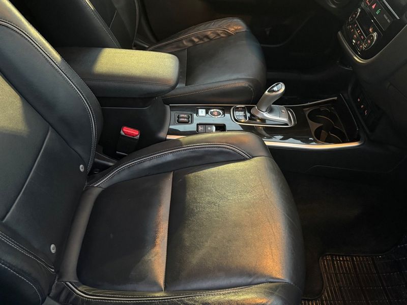 Mitsubishi Outlander bild 13