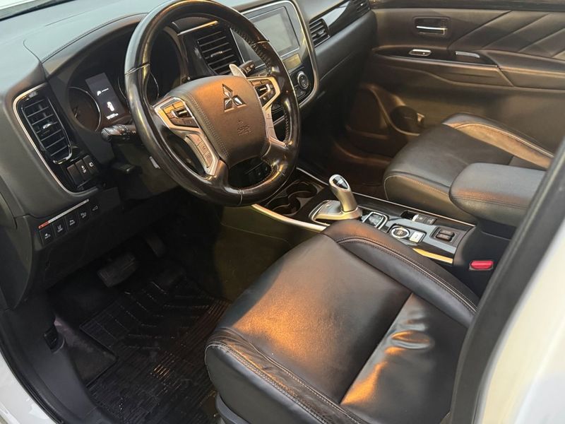 Mitsubishi Outlander bild 8