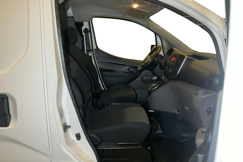 Nissan NV200 bild 7