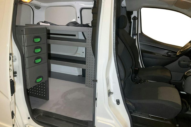 Nissan NV200 bild 9