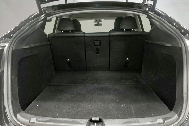Tesla Model Y bild 10