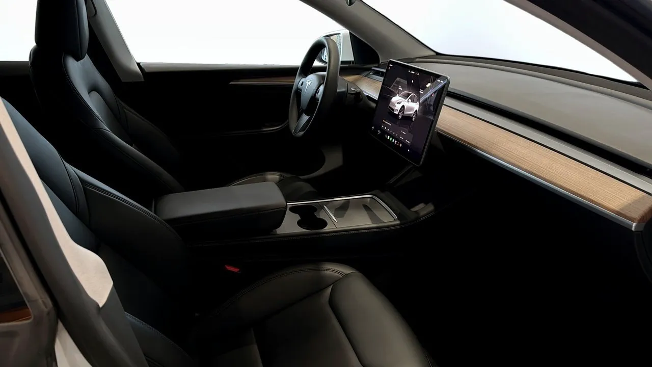 Tesla Model Y bild 3
