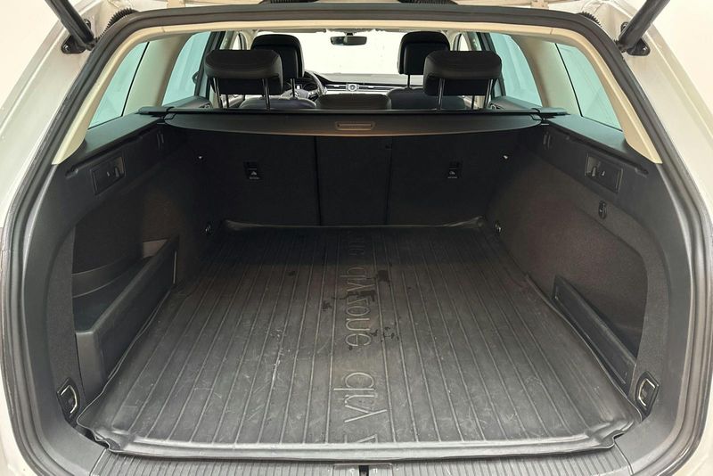 Volkswagen Passat bild 9