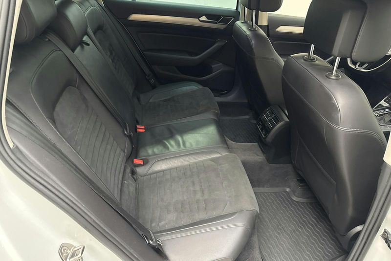 Volkswagen Passat bild 8