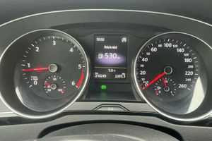 Volkswagen Passat bild 10
