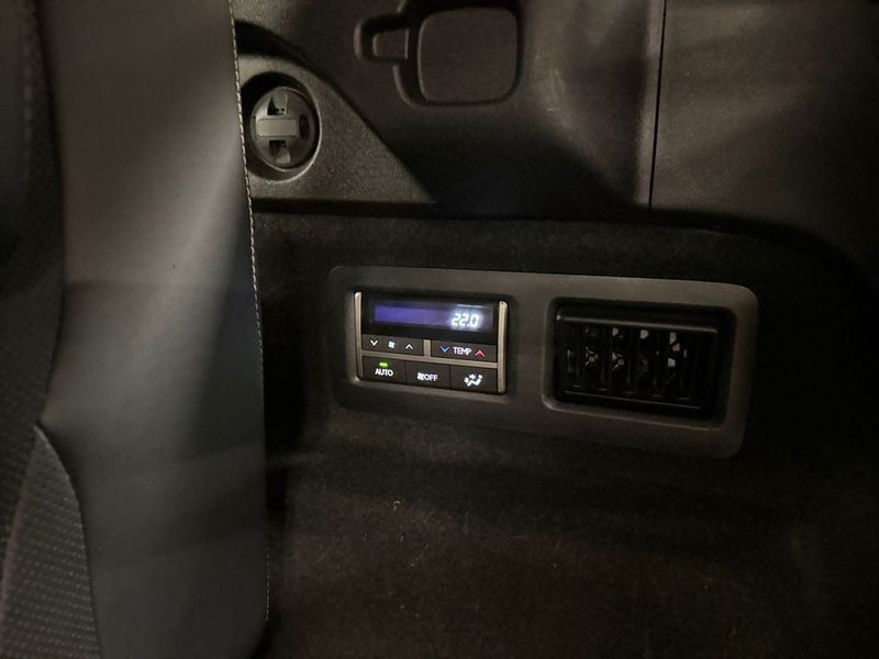 Lexus RX bild 12