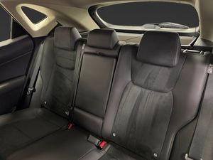 Lexus NX bild 10