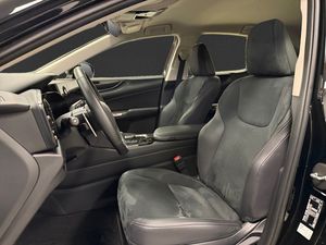 Lexus NX bild 8