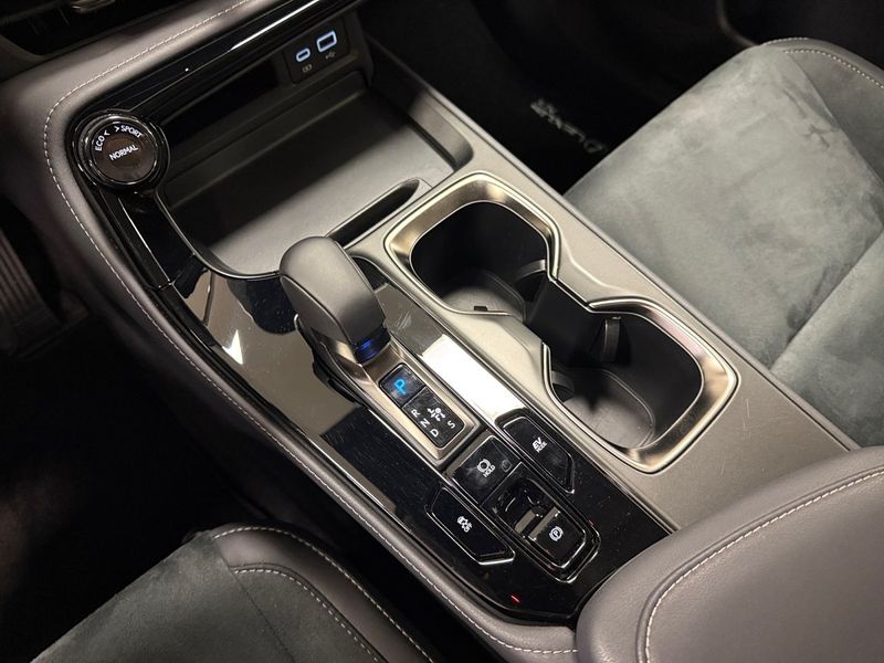 Lexus NX bild 13
