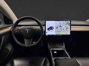 Tesla Model 3 bild 11