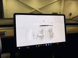 Tesla Model 3 bild 14
