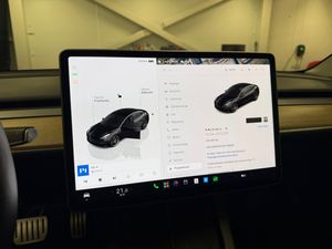 Tesla Model 3 bild 15