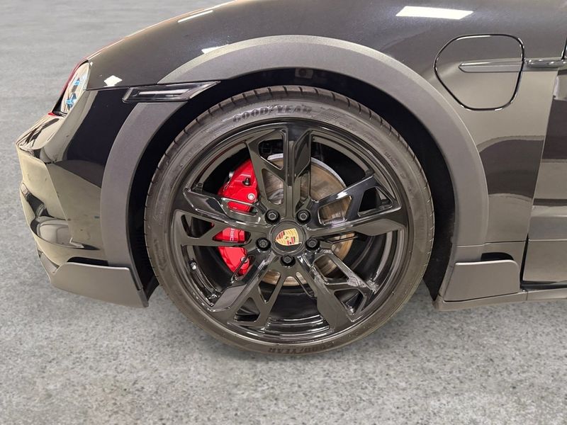 Porsche Taycan bild 18