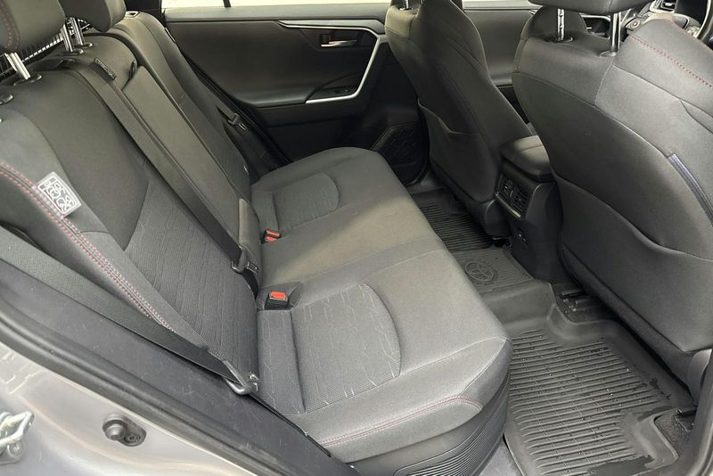 Toyota RAV4 bild 8