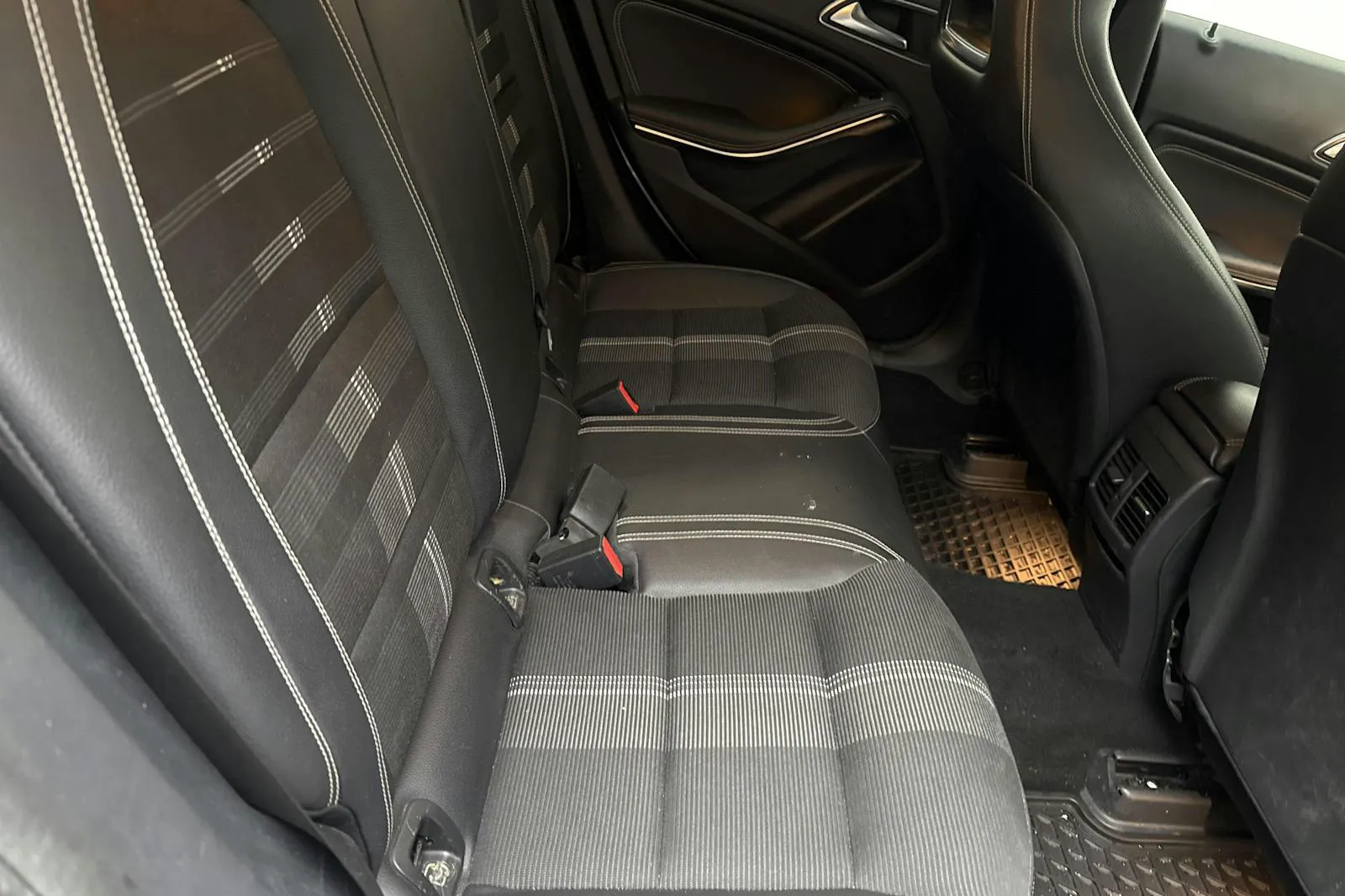 Mercedes CLA220 bild 8