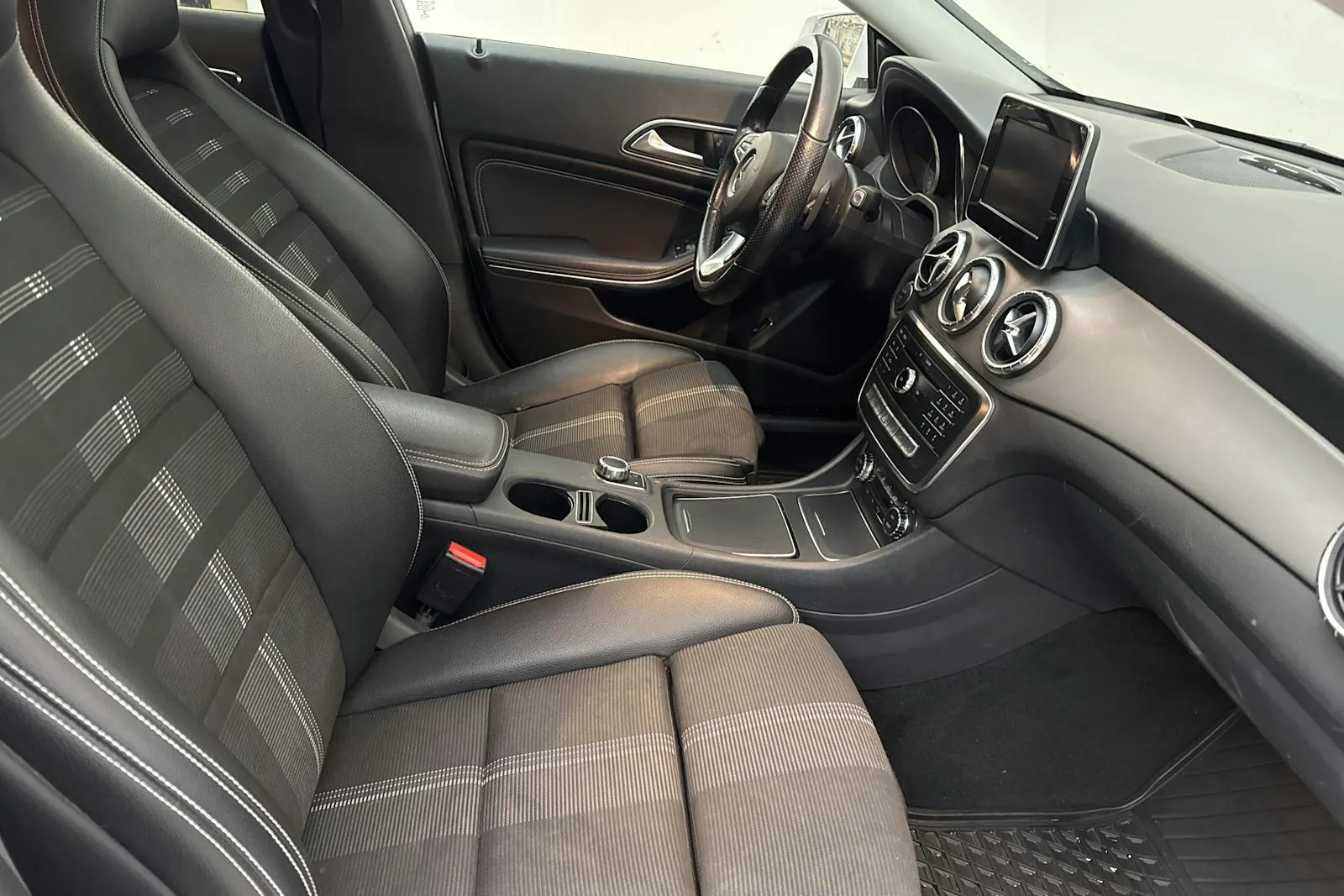 Mercedes CLA220 bild 7