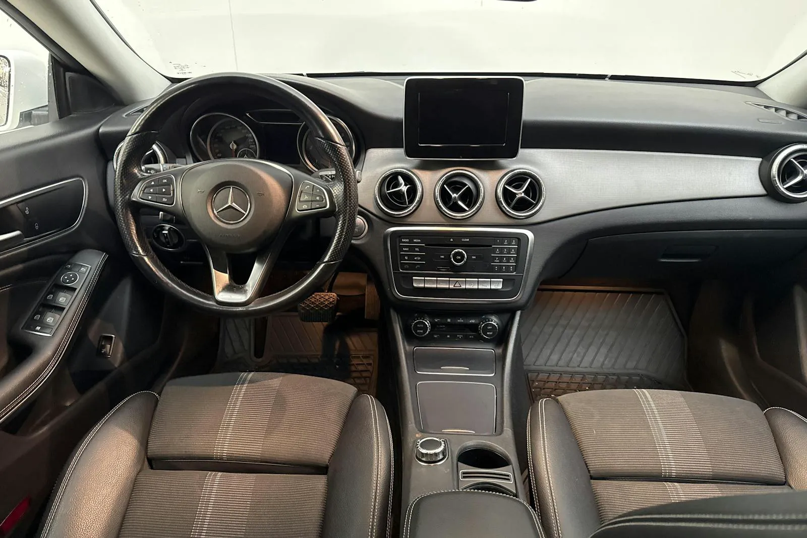 Mercedes CLA220 bild 6