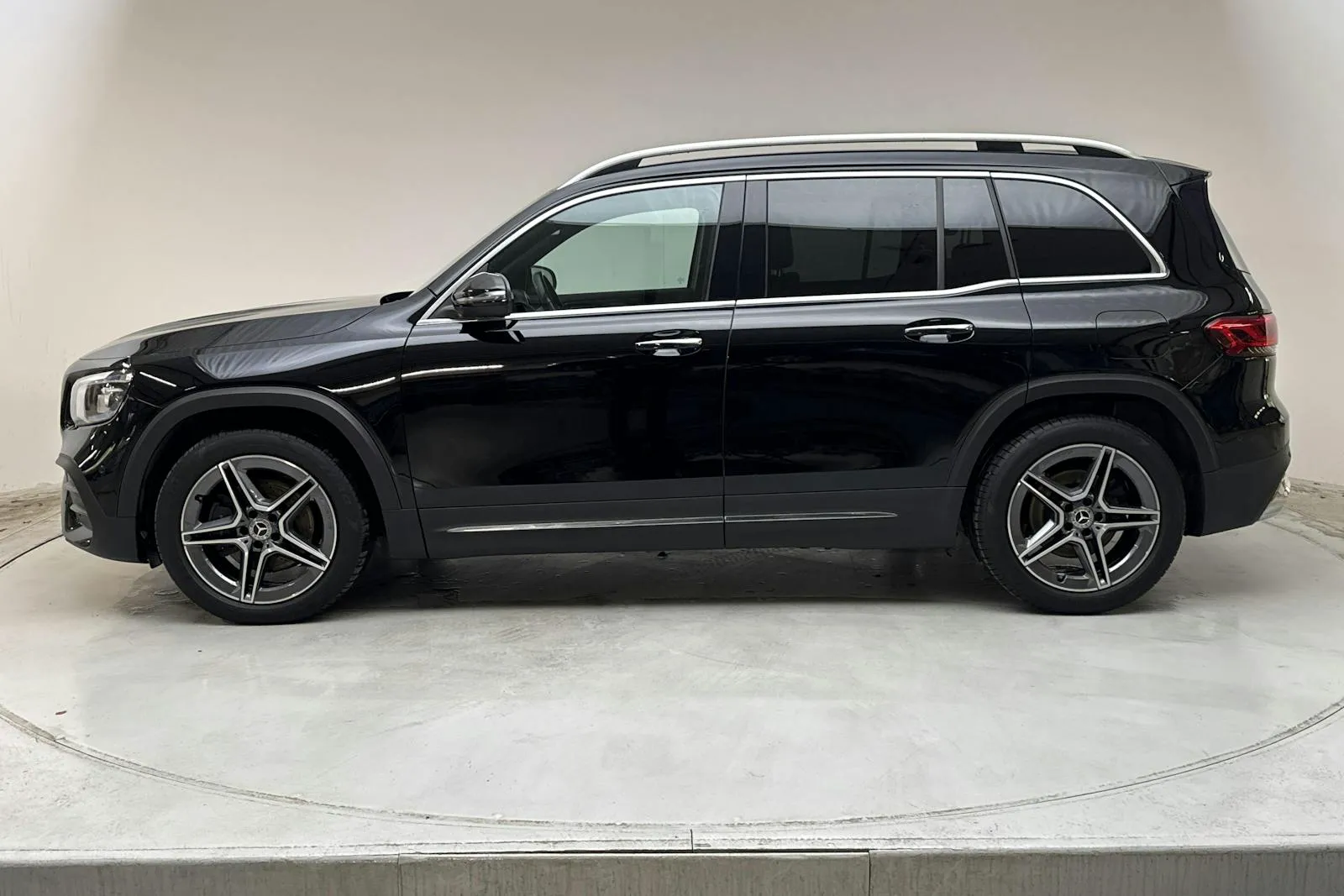 Mercedes GLB200 bild 2