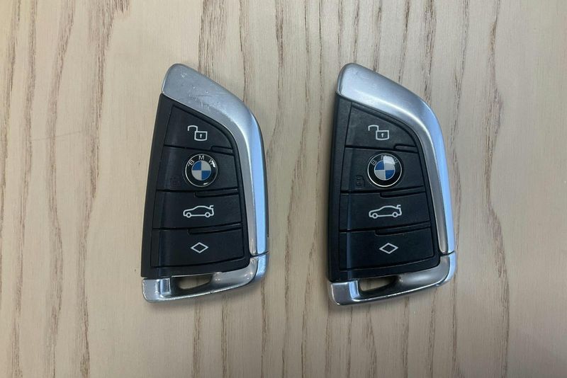 BMW 330 bild 14
