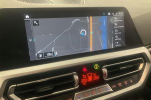 BMW 330 bild 11