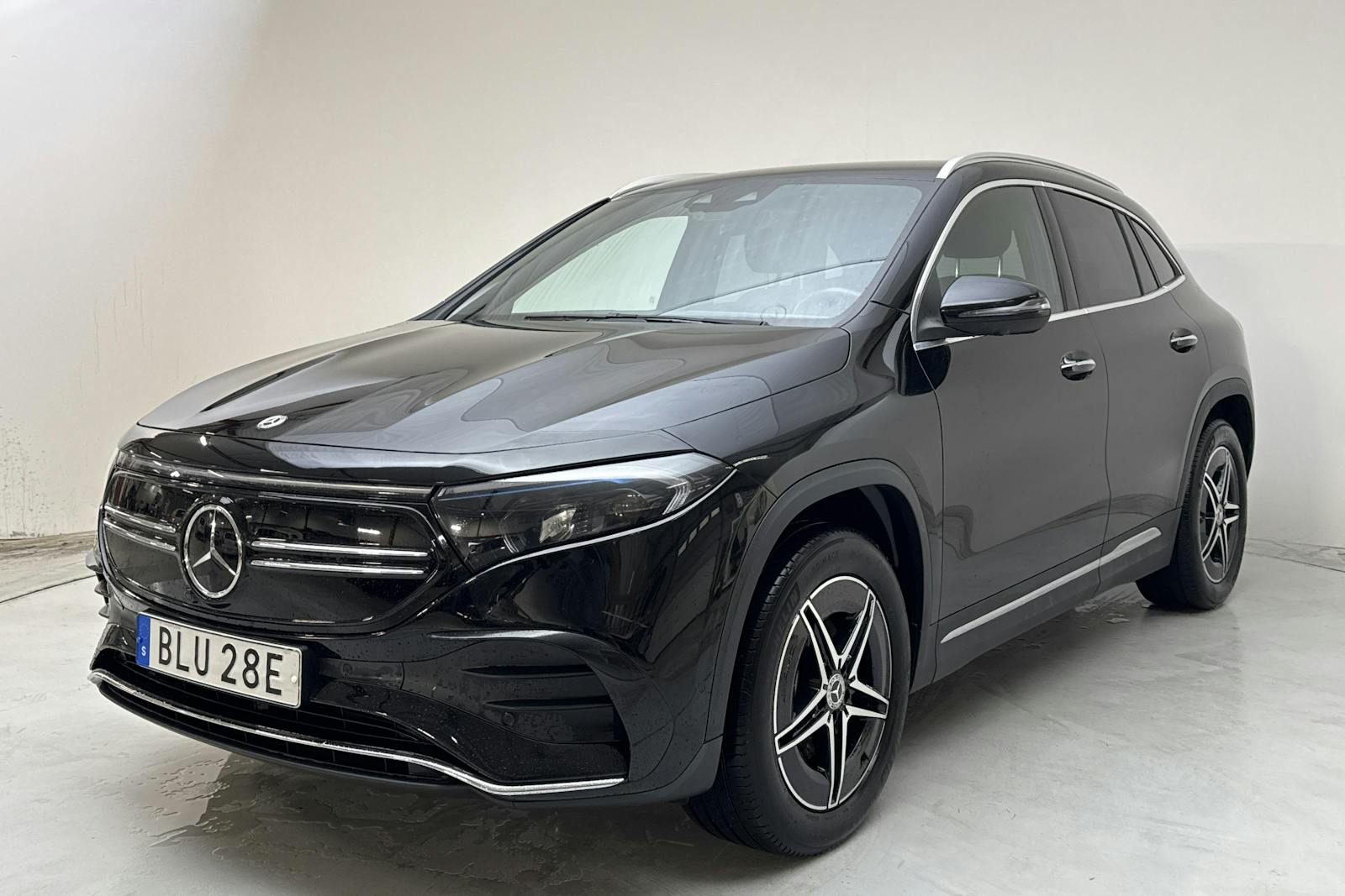 Mercedes EQA250