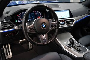 BMW 330 bild 8