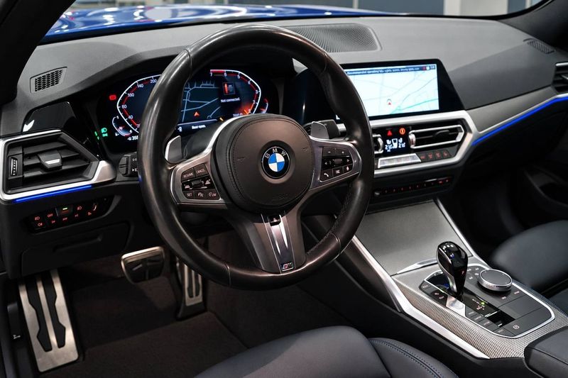 BMW 330 bild 8