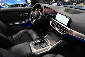 BMW 330 bild 9