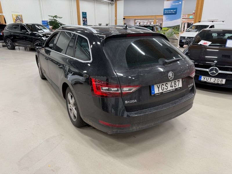 Skoda Superb bild 2