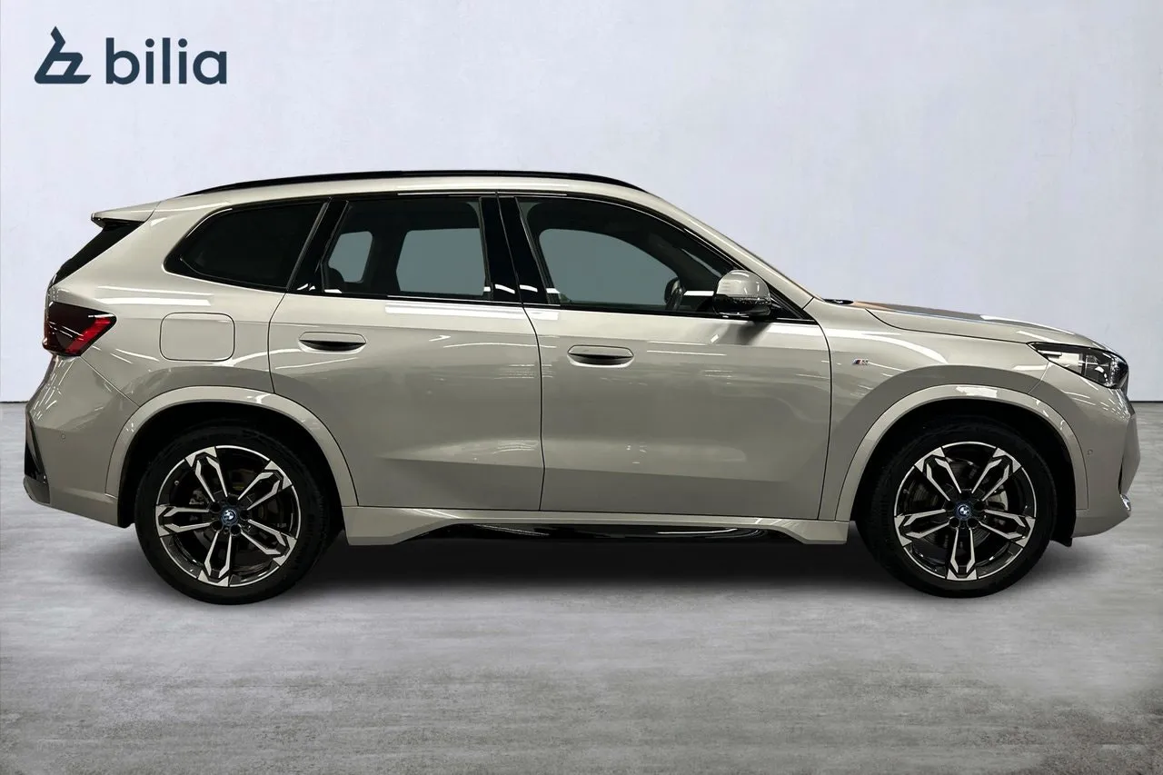 BMW iX1 bild 15
