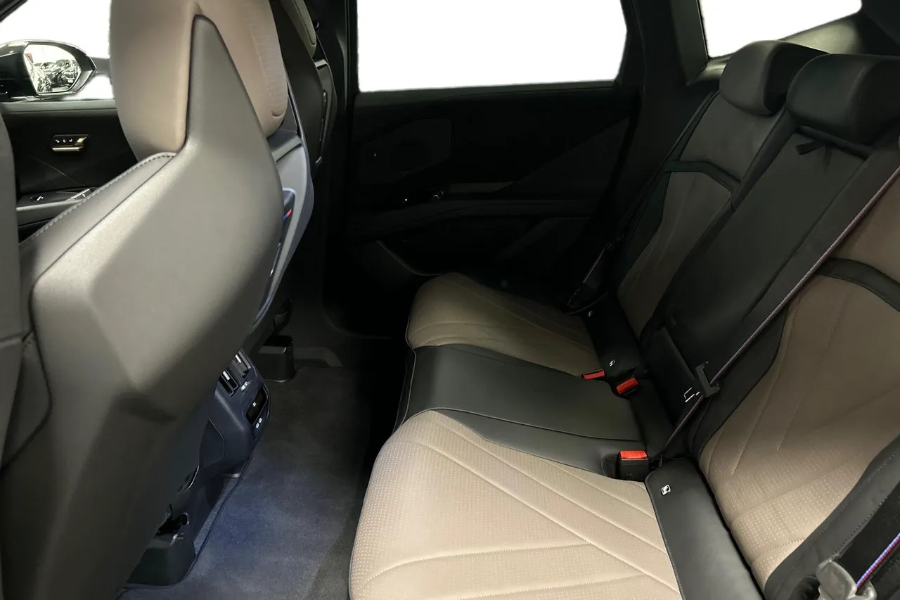 BMW iX3 bild 11