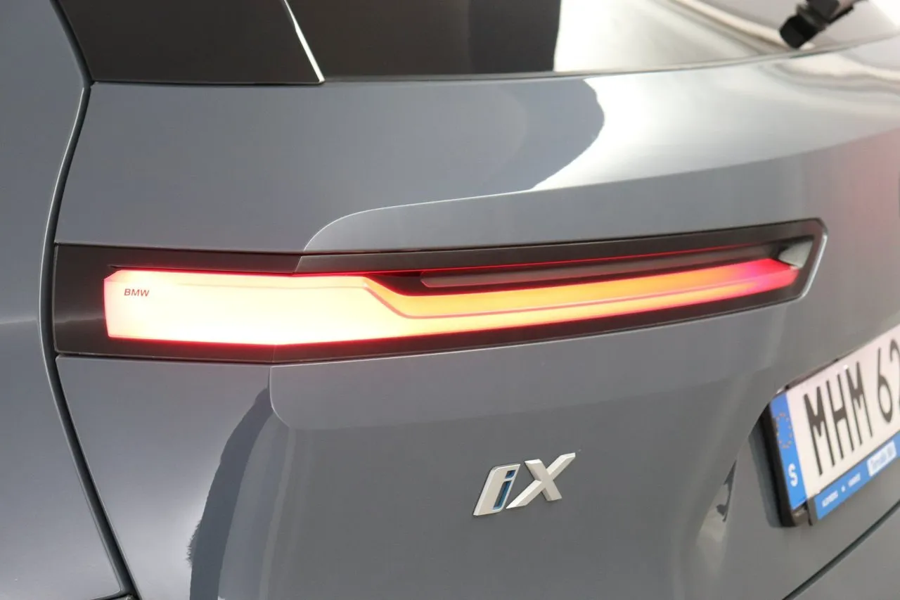 BMW iX bild 10