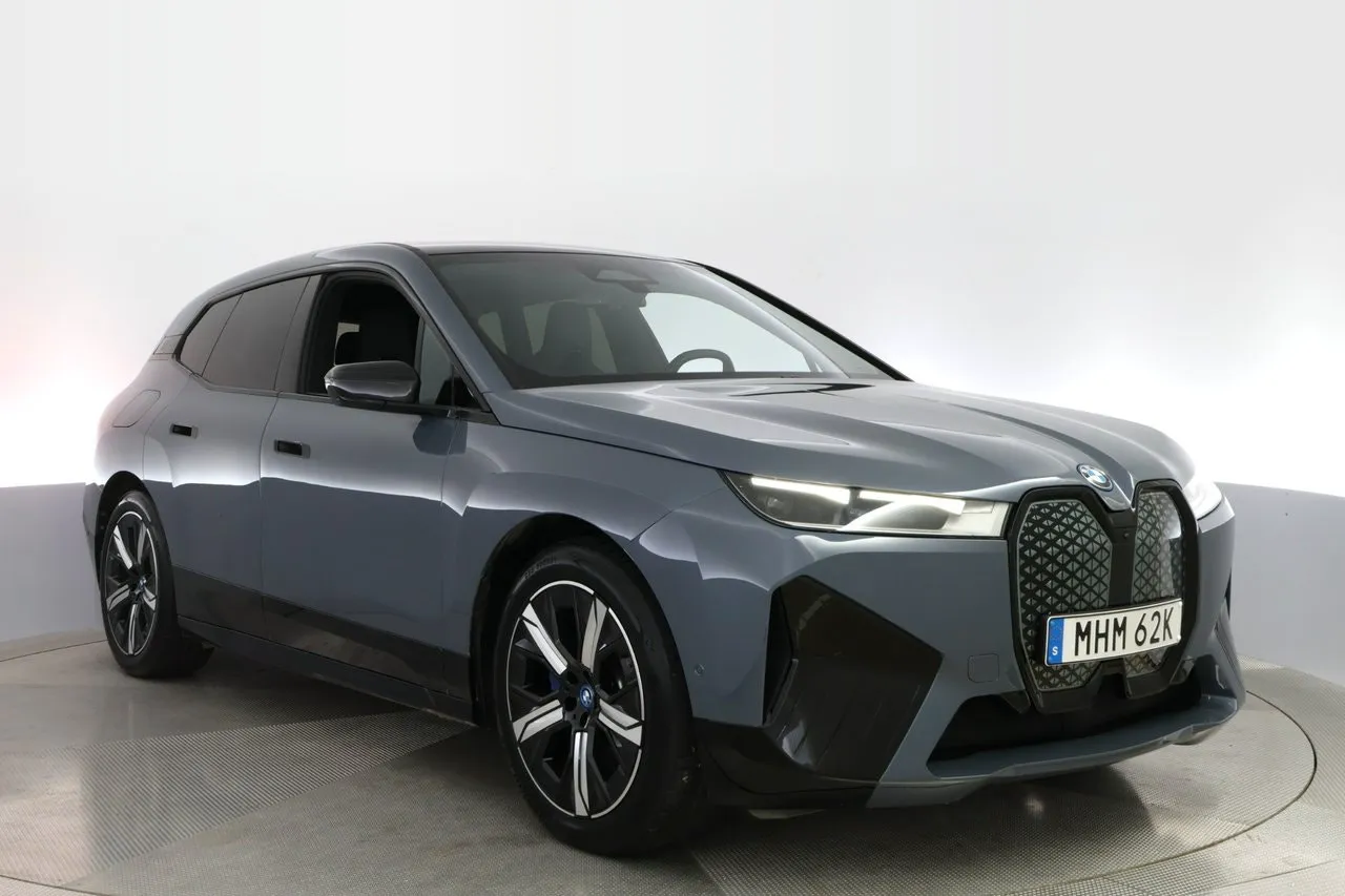 BMW iX bild 7