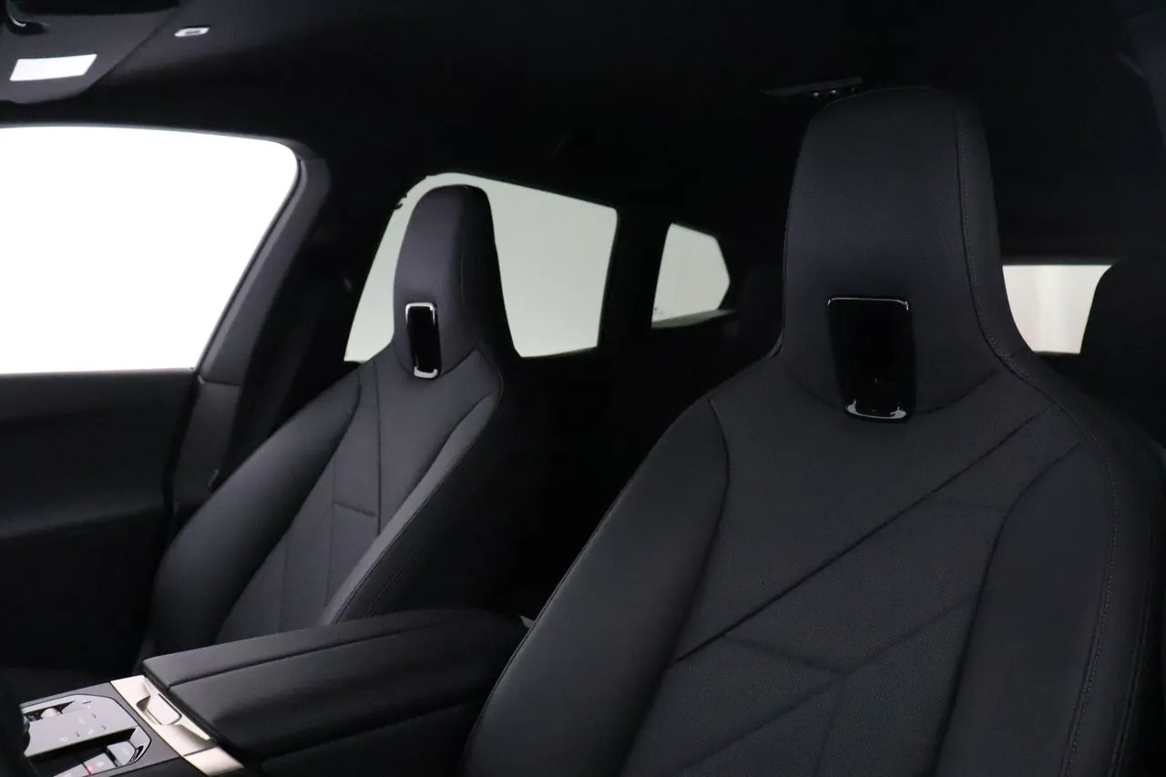 BMW iX bild 17