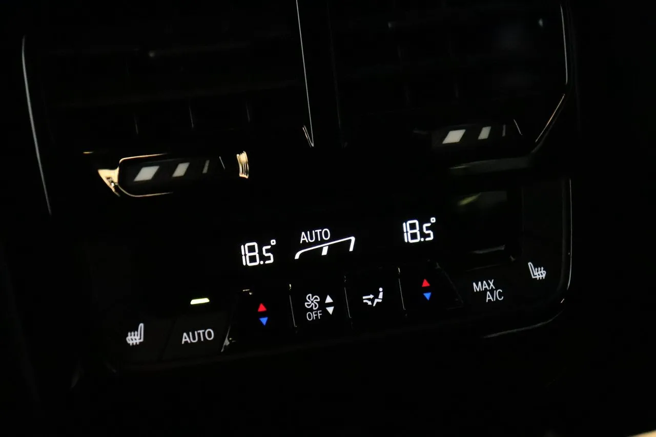 BMW iX bild 29