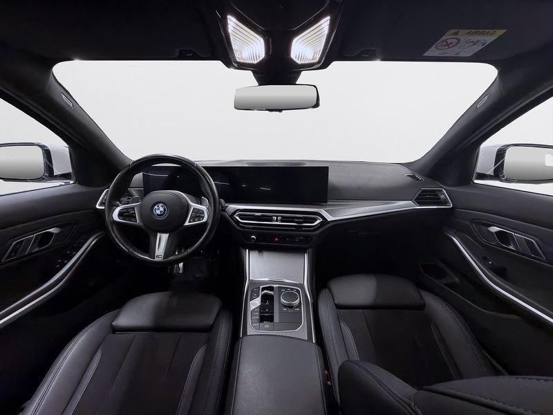 BMW 330 bild 11