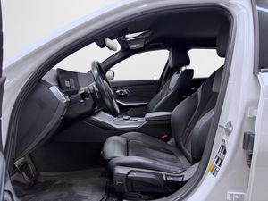 BMW 330 bild 16
