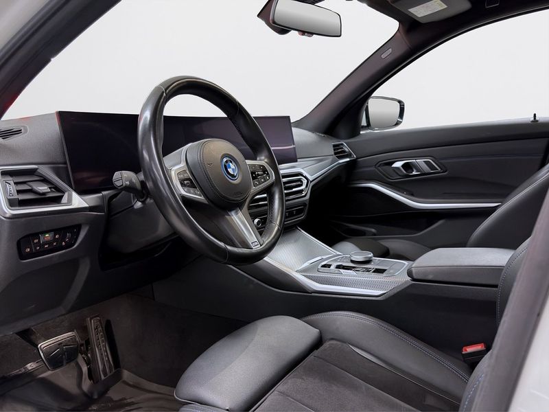 BMW 330 bild 12