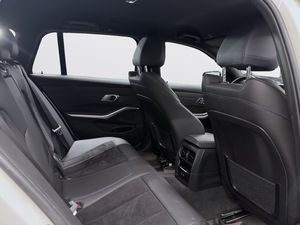 BMW 330 bild 17