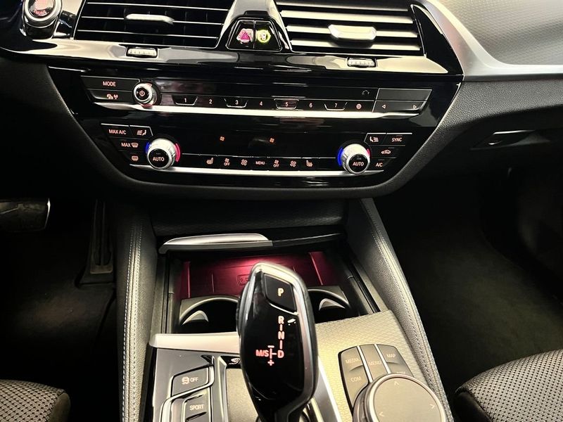 BMW 520 bild 12