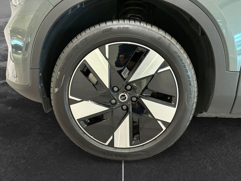 Volvo EX40 bild 8