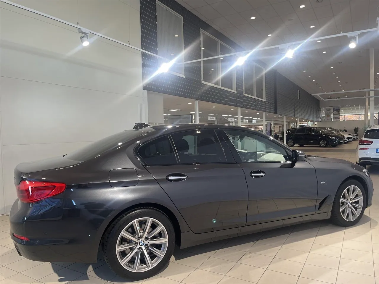 BMW 520 bild 9