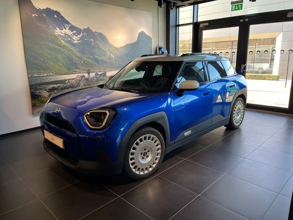 MINI Aceman E Classic Trim Paket M Vinterhjul ingår* - 2025