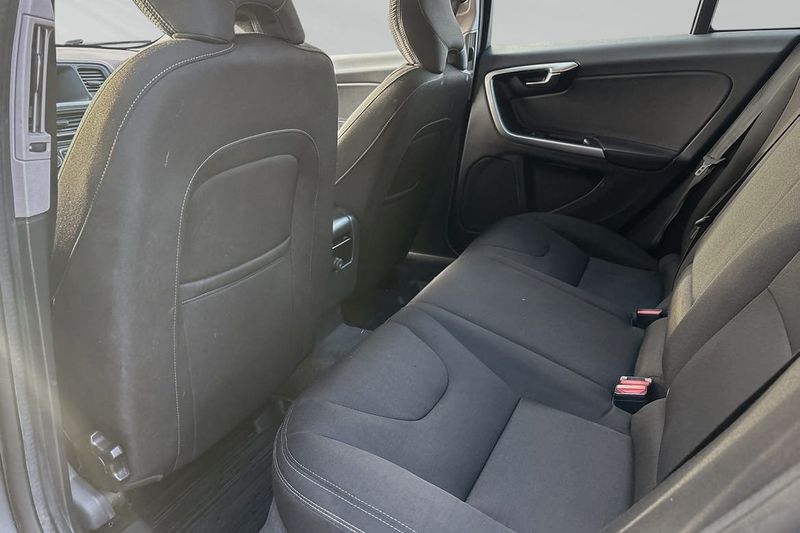 Volvo V60 bild 8