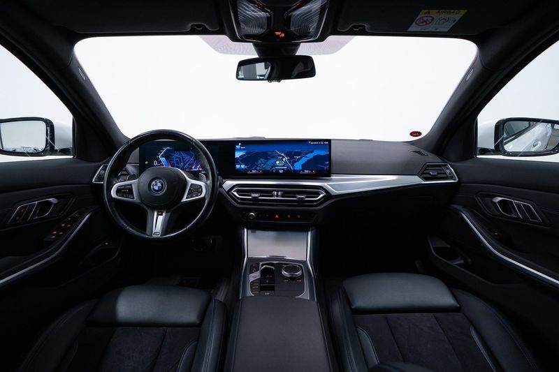 BMW 330 bild 14