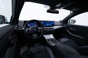 BMW 330 bild 13