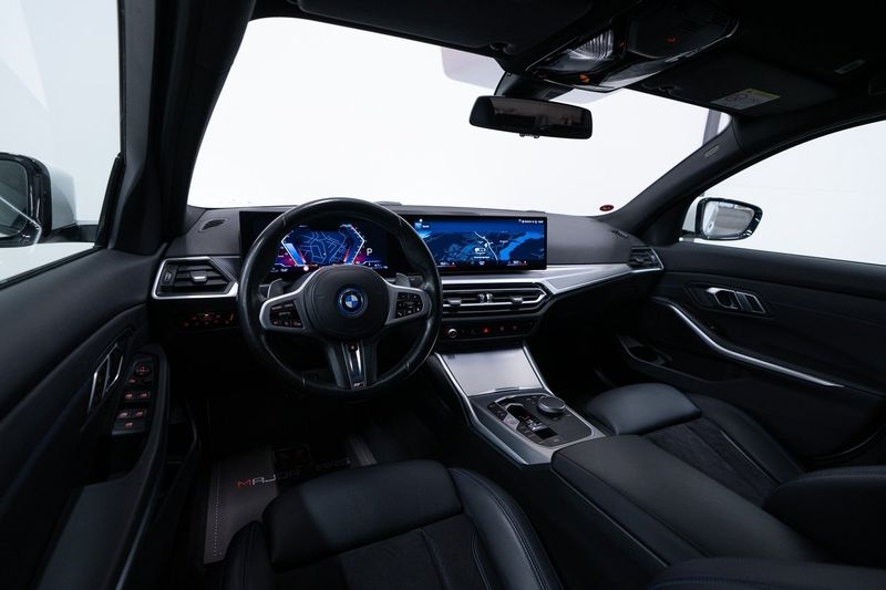 BMW 330 bild 13